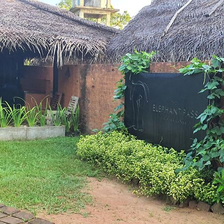 The Elephant Pass - Yala Tissamaharama Exterior photo